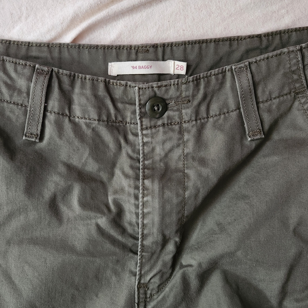 Levi's 94 Baggy Cargo Pants, Size 28